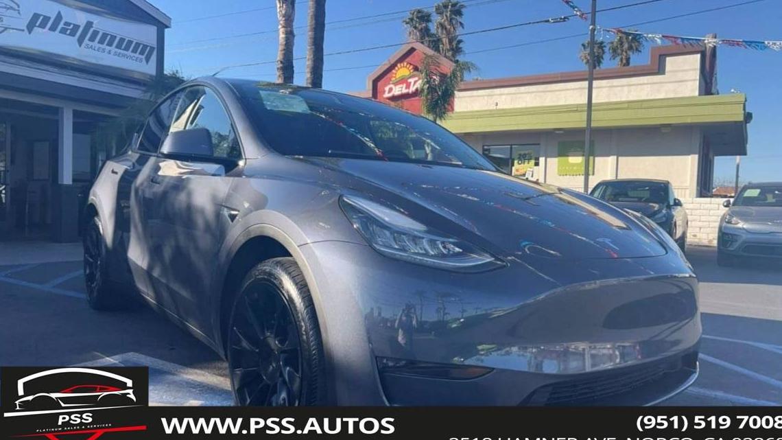 TESLA MODEL Y 2023 7SAYGDEE5PA035879 image